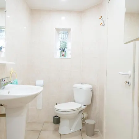 La Blanche Epine - Chimay Casa de Férias *